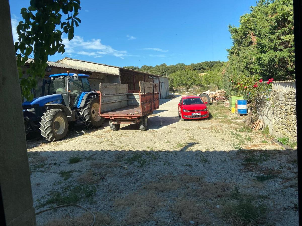 Gite A La Ferme Clansayes Exterior foto